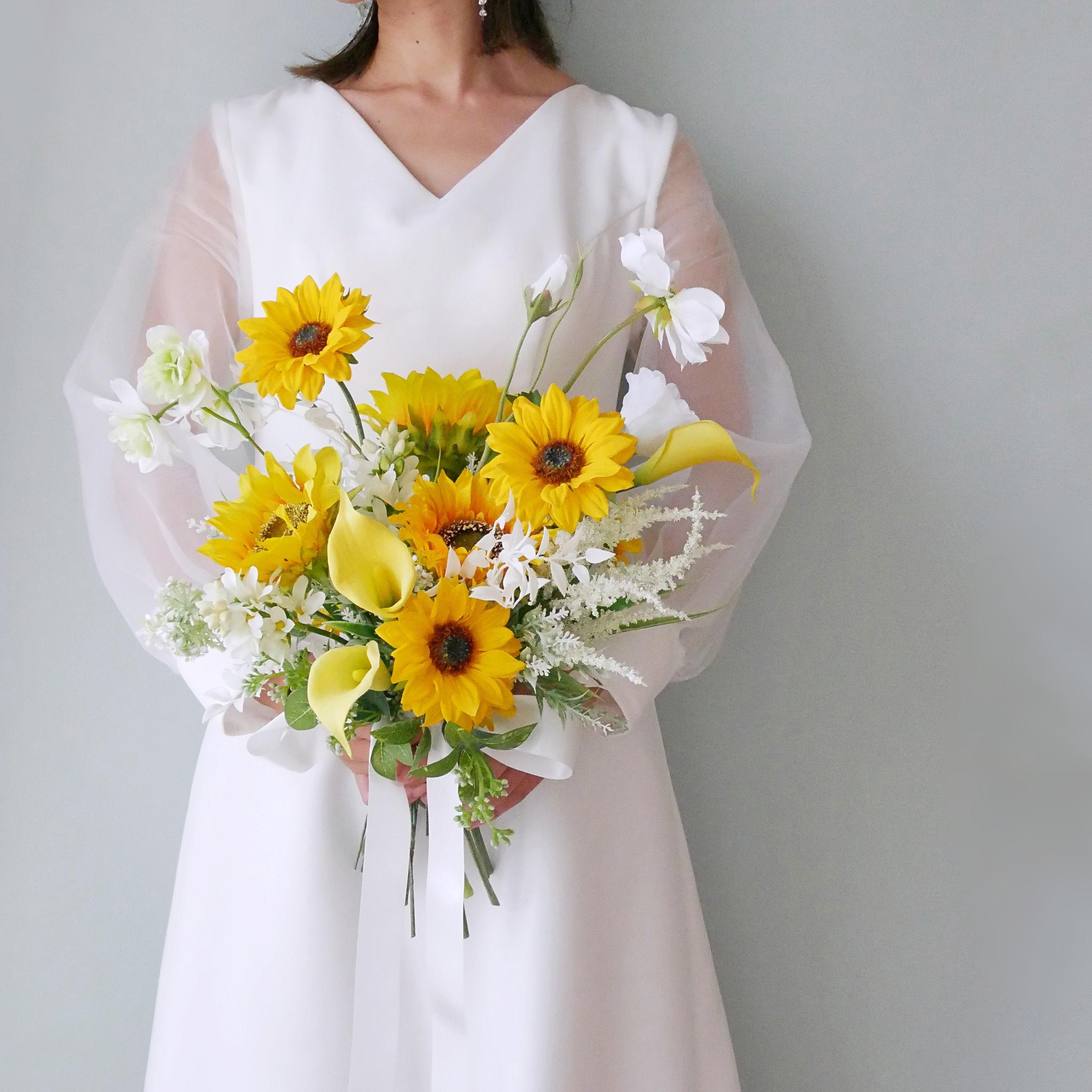 ひまわりのクラッチブーケ｜イエロー×ホワイト｜造花ウェディングブーケ ｜夏婚・リゾート婚