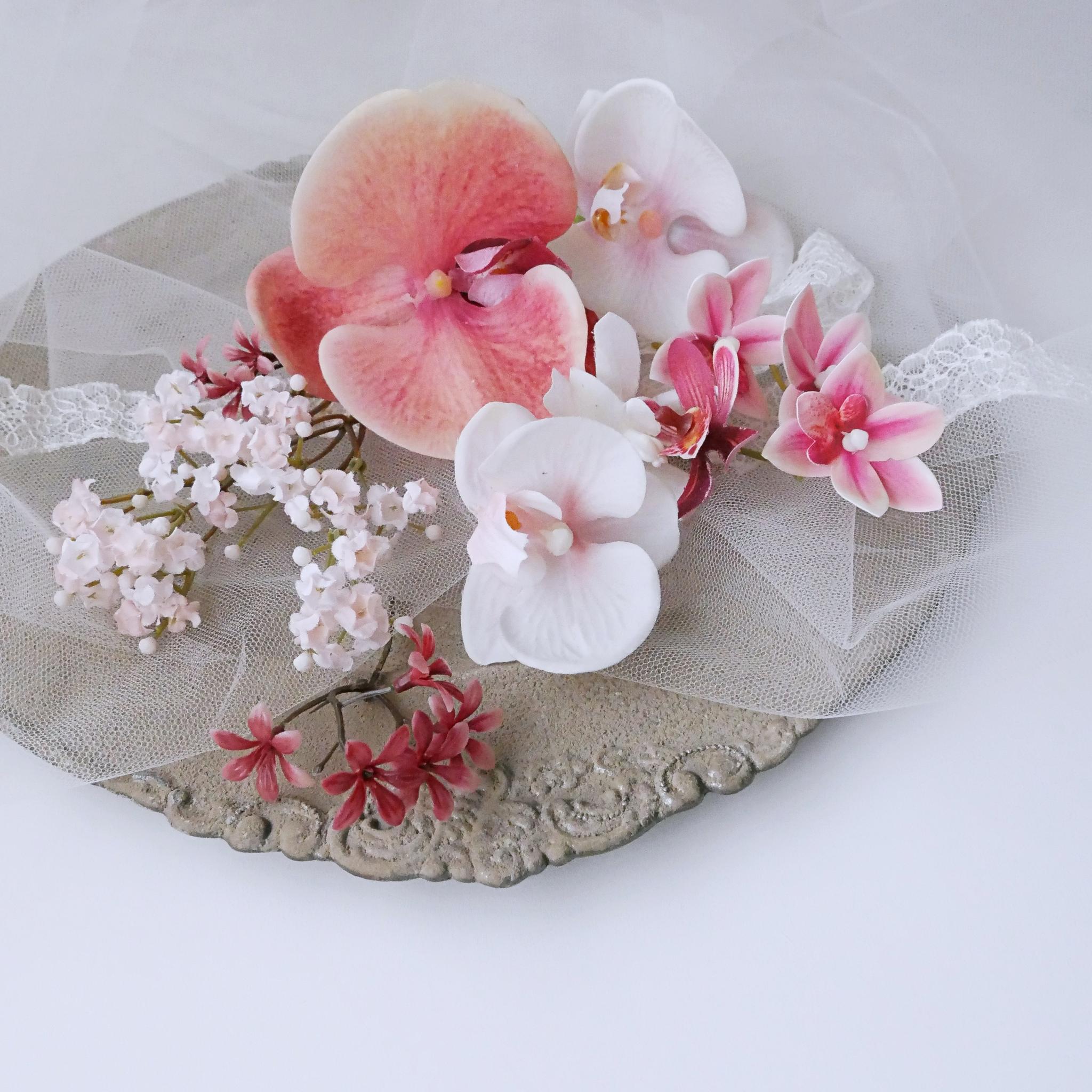 【送料無料】ピーチバーガンディの胡蝶蘭の髪飾り　ヘッドパーツ　ヘッドドレス　前撮り　秋婚　冬婚　和装　ウェディング