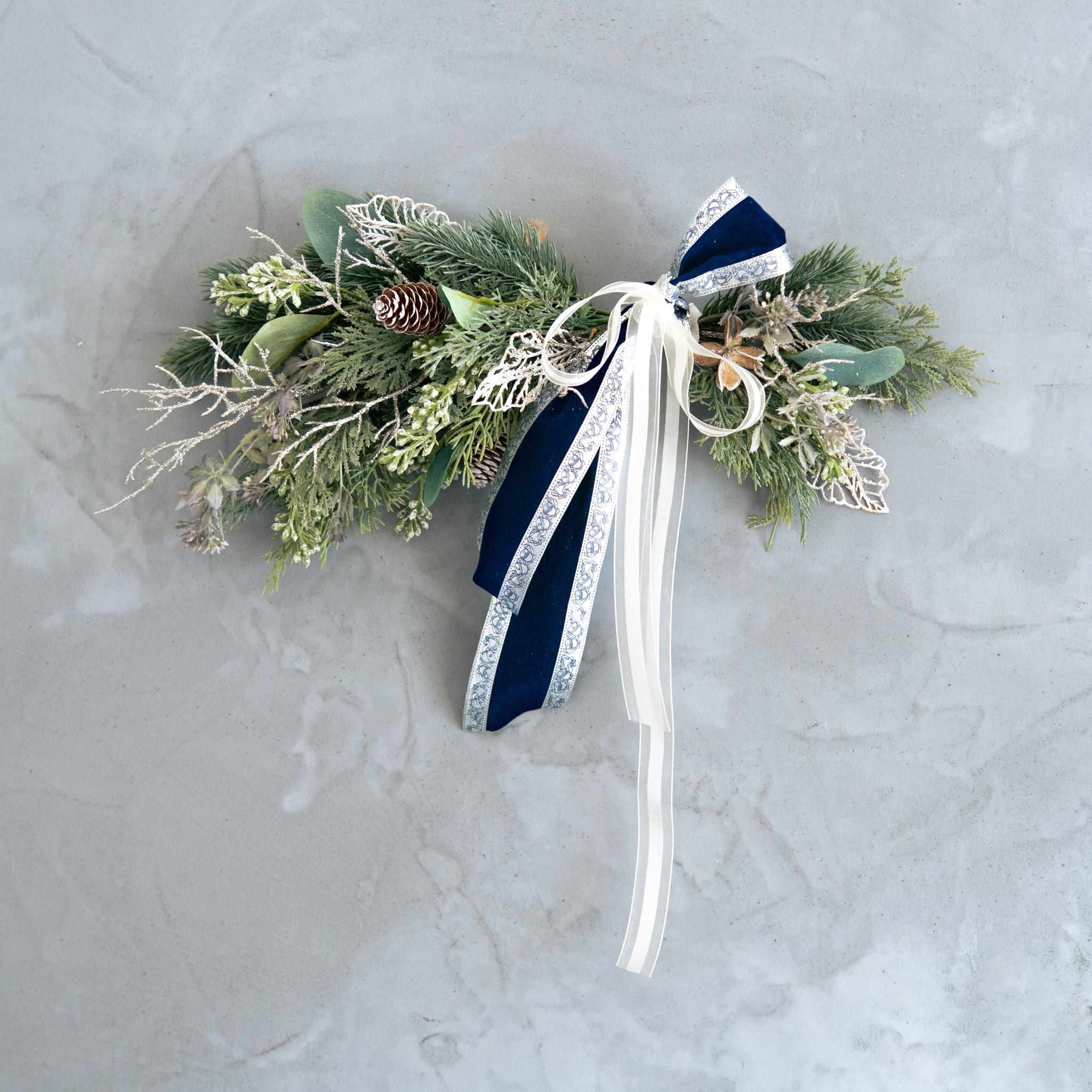 冬のきらめき＊針葉樹とベルベットの横型スワッグ｜クリスマスリース｜造花